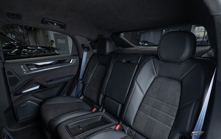 Porsche Cayenne III, 2025 год, 32 890 000 рублей, 29 фотография