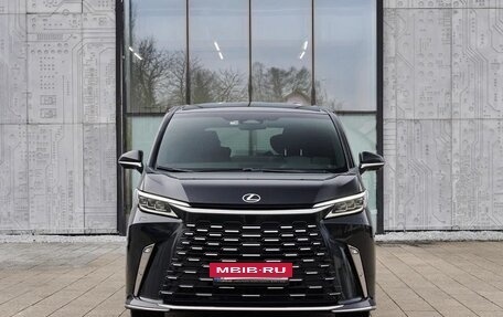 Lexus LM, 2024 год, 15 999 000 рублей, 2 фотография