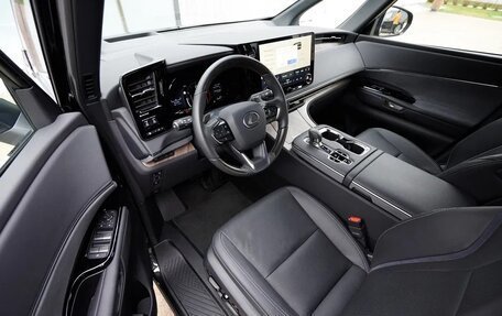 Lexus LM, 2024 год, 15 999 000 рублей, 10 фотография