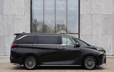 Lexus LM, 2024 год, 15 999 000 рублей, 7 фотография