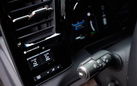 Lexus LM, 2024 год, 15 999 000 рублей, 21 фотография