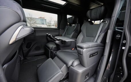 Lexus LM, 2024 год, 15 999 000 рублей, 29 фотография