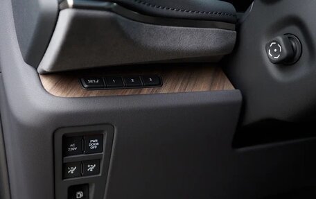 Lexus LM, 2024 год, 15 999 000 рублей, 30 фотография