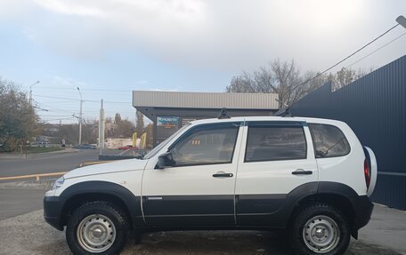 Chevrolet Niva I рестайлинг, 2015 год, 605 000 рублей, 3 фотография