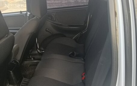 Chevrolet Niva I рестайлинг, 2015 год, 605 000 рублей, 7 фотография