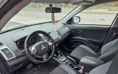 Mitsubishi Outlander III рестайлинг 3, 2010 год, 1 150 000 рублей, 9 фотография