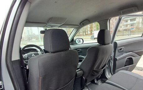 Mitsubishi Outlander III рестайлинг 3, 2010 год, 1 150 000 рублей, 10 фотография