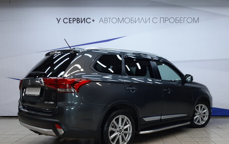 Mitsubishi Outlander III рестайлинг 3, 2016 год, 1 690 000 рублей, 3 фотография