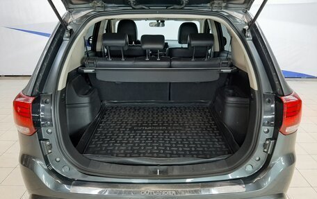 Mitsubishi Outlander III рестайлинг 3, 2016 год, 1 690 000 рублей, 5 фотография