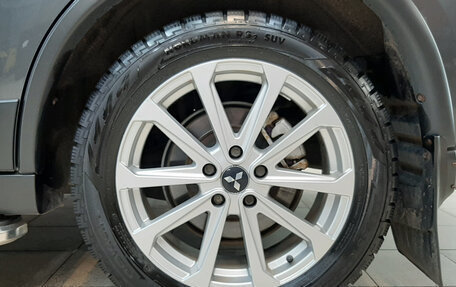 Mitsubishi Outlander III рестайлинг 3, 2016 год, 1 690 000 рублей, 14 фотография