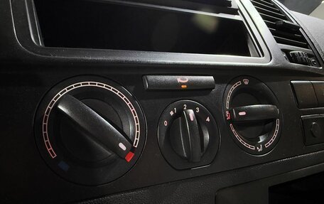 Volkswagen Transporter T5 рестайлинг, 2010 год, 1 350 000 рублей, 10 фотография