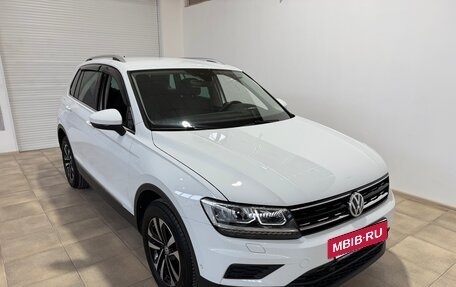Volkswagen Tiguan II, 2019 год, 3 100 000 рублей, 2 фотография