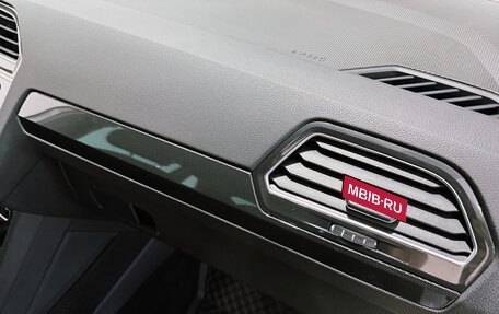 Volkswagen Tiguan II, 2019 год, 3 100 000 рублей, 32 фотография