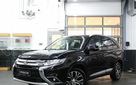 Mitsubishi Outlander III рестайлинг 3, 2017 год, 1 490 000 рублей, 1 фотография