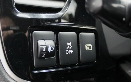 Mitsubishi Outlander III рестайлинг 3, 2017 год, 1 490 000 рублей, 18 фотография