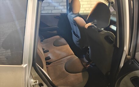 Honda Fit III, 2005 год, 380 000 рублей, 8 фотография