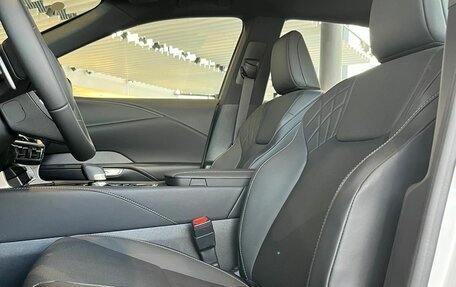 Lexus RX IV рестайлинг, 2025 год, 8 200 000 рублей, 9 фотография