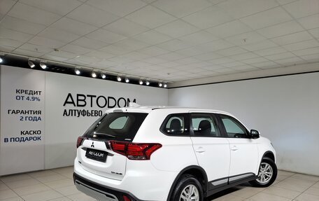 Mitsubishi Outlander III рестайлинг 3, 2019 год, 1 570 000 рублей, 2 фотография