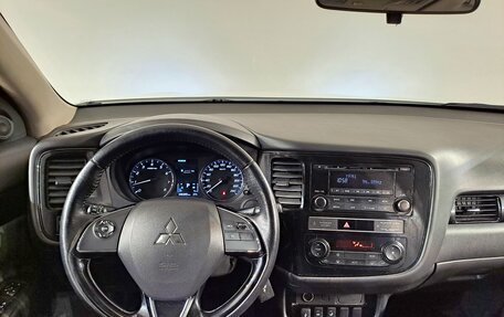 Mitsubishi Outlander III рестайлинг 3, 2019 год, 1 570 000 рублей, 14 фотография