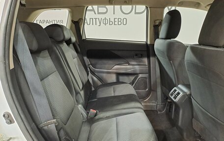 Mitsubishi Outlander III рестайлинг 3, 2019 год, 1 570 000 рублей, 16 фотография