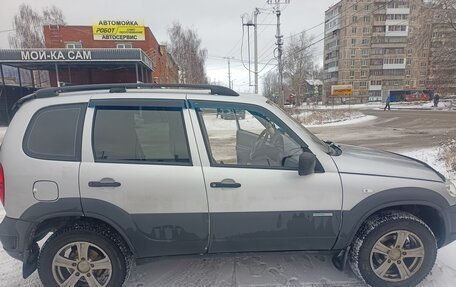 Chevrolet Niva I рестайлинг, 2011 год, 500 000 рублей, 6 фотография