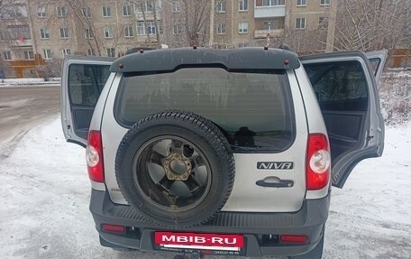 Chevrolet Niva I рестайлинг, 2011 год, 500 000 рублей, 8 фотография