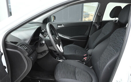 Hyundai Solaris II рестайлинг, 2015 год, 1 190 000 рублей, 8 фотография