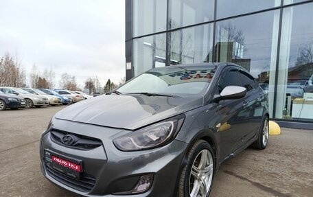 Hyundai Solaris II рестайлинг, 2013 год, 450 000 рублей, 1 фотография