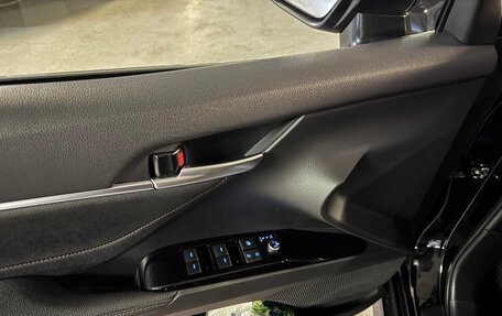 Toyota Camry, 2022 год, 3 800 000 рублей, 11 фотография