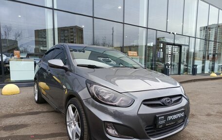 Hyundai Solaris II рестайлинг, 2013 год, 450 000 рублей, 3 фотография