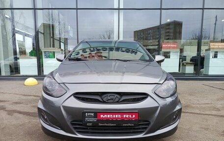 Hyundai Solaris II рестайлинг, 2013 год, 450 000 рублей, 2 фотография