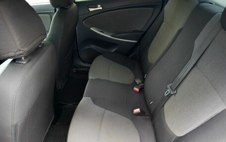 Hyundai Solaris II рестайлинг, 2013 год, 450 000 рублей, 15 фотография