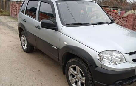Chevrolet Niva I рестайлинг, 2013 год, 525 000 рублей, 3 фотография