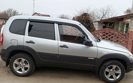 Chevrolet Niva I рестайлинг, 2013 год, 525 000 рублей, 4 фотография