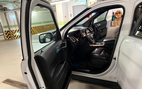 Ford Explorer VI, 2012 год, 1 900 000 рублей, 9 фотография