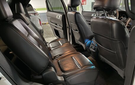 Ford Explorer VI, 2012 год, 1 900 000 рублей, 19 фотография