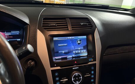 Ford Explorer VI, 2012 год, 1 900 000 рублей, 15 фотография