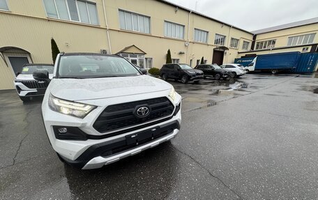 Toyota RAV4, 2025 год, 4 000 000 рублей, 4 фотография