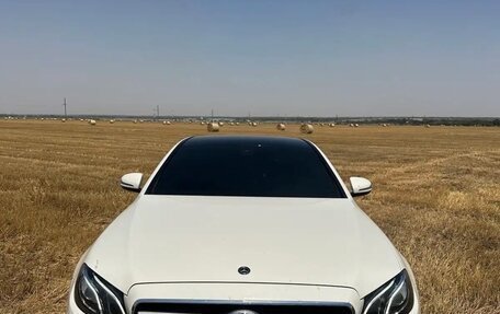 Mercedes-Benz E-Класс, 2018 год, 3 650 000 рублей, 4 фотография