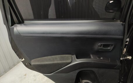 Mitsubishi Outlander III рестайлинг 3, 2012 год, 1 107 000 рублей, 15 фотография