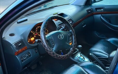 Toyota Avensis III рестайлинг, 2005 год, 654 000 рублей, 9 фотография