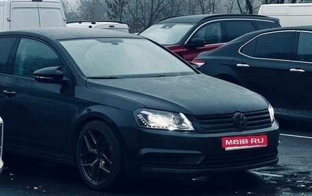 Volkswagen Passat B7, 2011 год, 1 800 000 рублей, 1 фотография