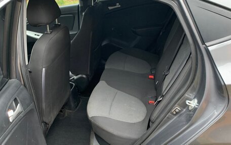 Hyundai Solaris II рестайлинг, 2011 год, 700 000 рублей, 7 фотография