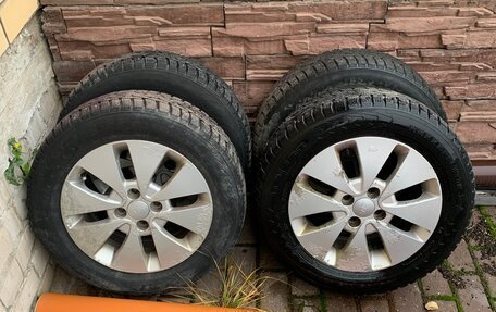 Hyundai Solaris II рестайлинг, 2011 год, 700 000 рублей, 13 фотография