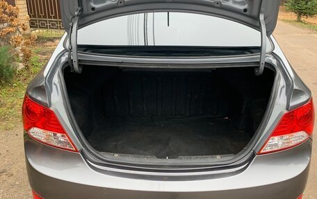 Hyundai Solaris II рестайлинг, 2011 год, 700 000 рублей, 11 фотография