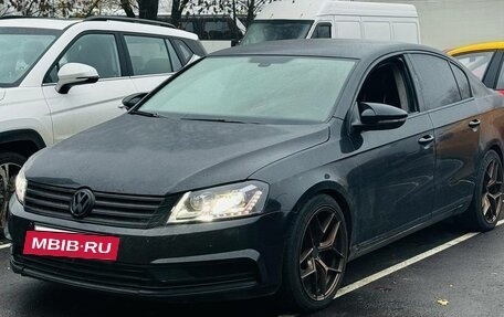 Volkswagen Passat B7, 2011 год, 1 800 000 рублей, 2 фотография