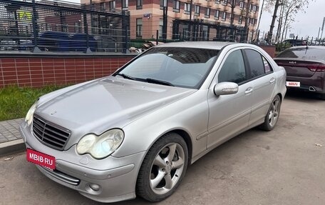Mercedes-Benz C-Класс, 2004 год, 770 000 рублей, 2 фотография