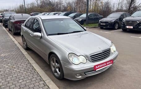 Mercedes-Benz C-Класс, 2004 год, 770 000 рублей, 3 фотография