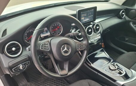 Mercedes-Benz C-Класс, 2016 год, 2 100 000 рублей, 10 фотография