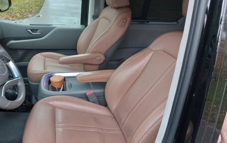 Hyundai Staria, 2022 год, 3 700 000 рублей, 5 фотография